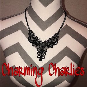 Beautiful adjustable black necklace